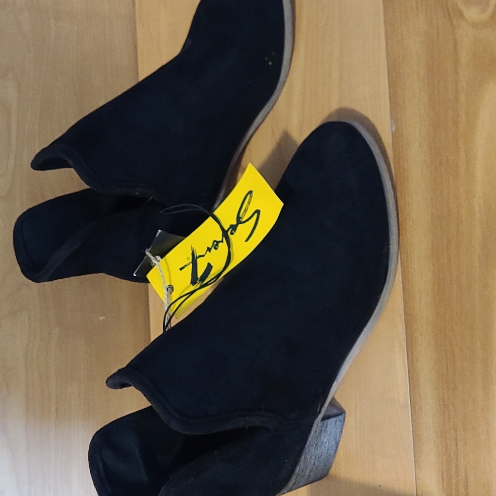 NWT Seven 7 Soho Black Boot
